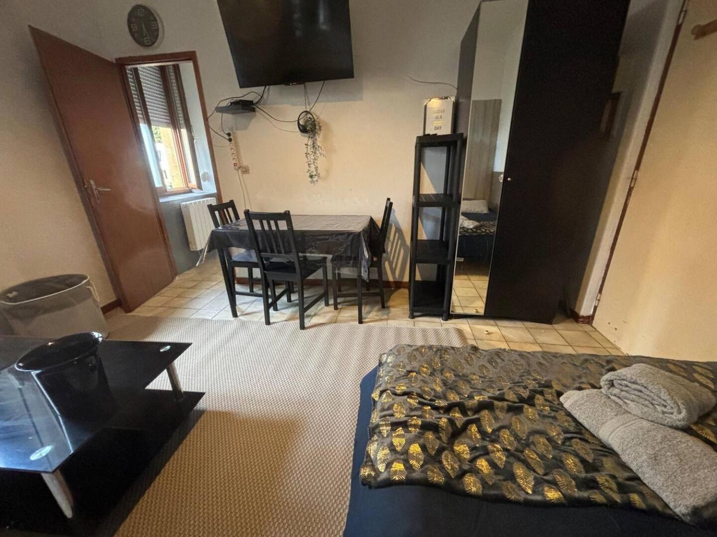 Apartamento Le Lorrain Wifi Un Sejour A Part Metz Exterior foto