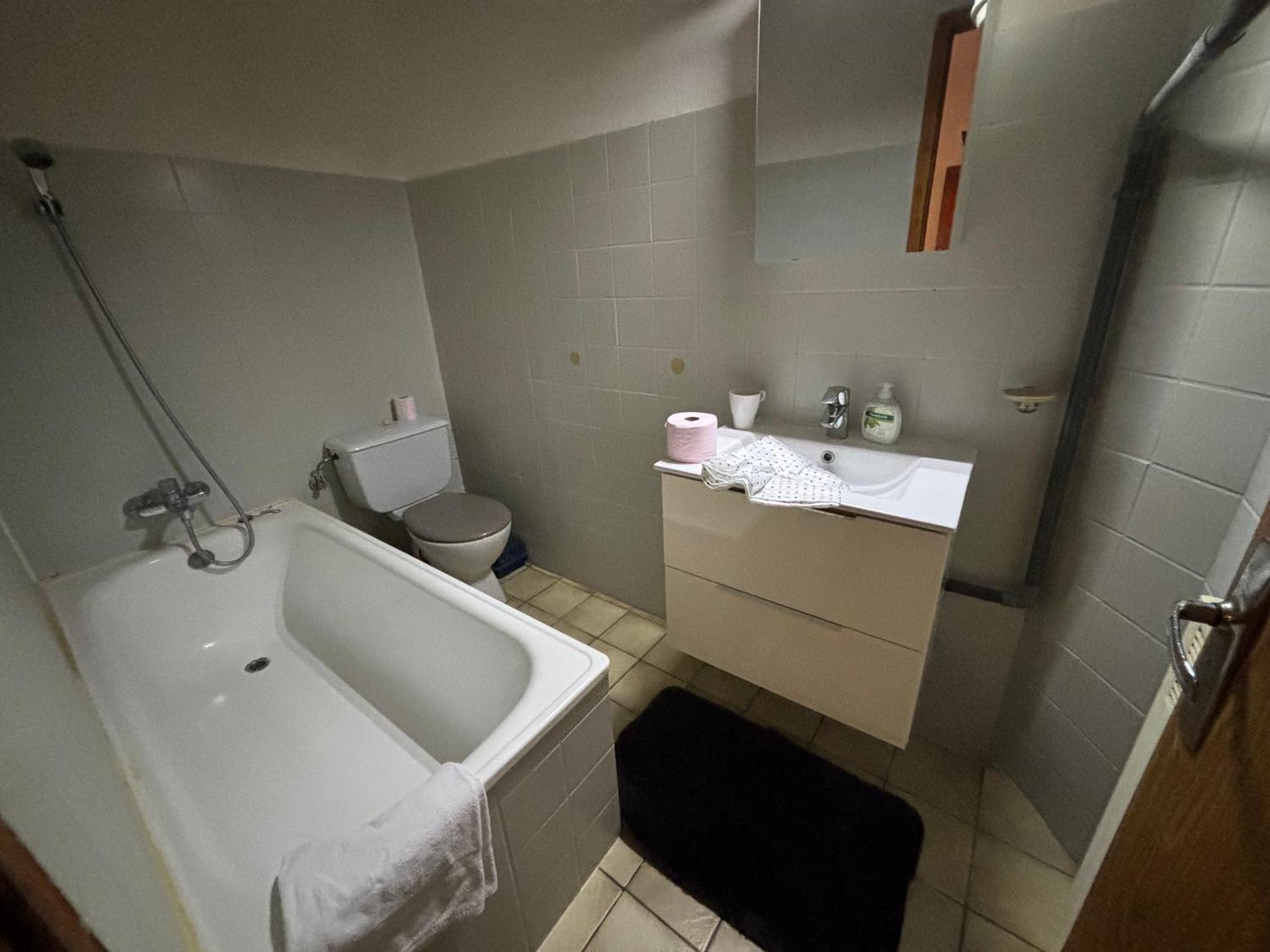 Apartamento Le Lorrain Wifi Un Sejour A Part Metz Exterior foto